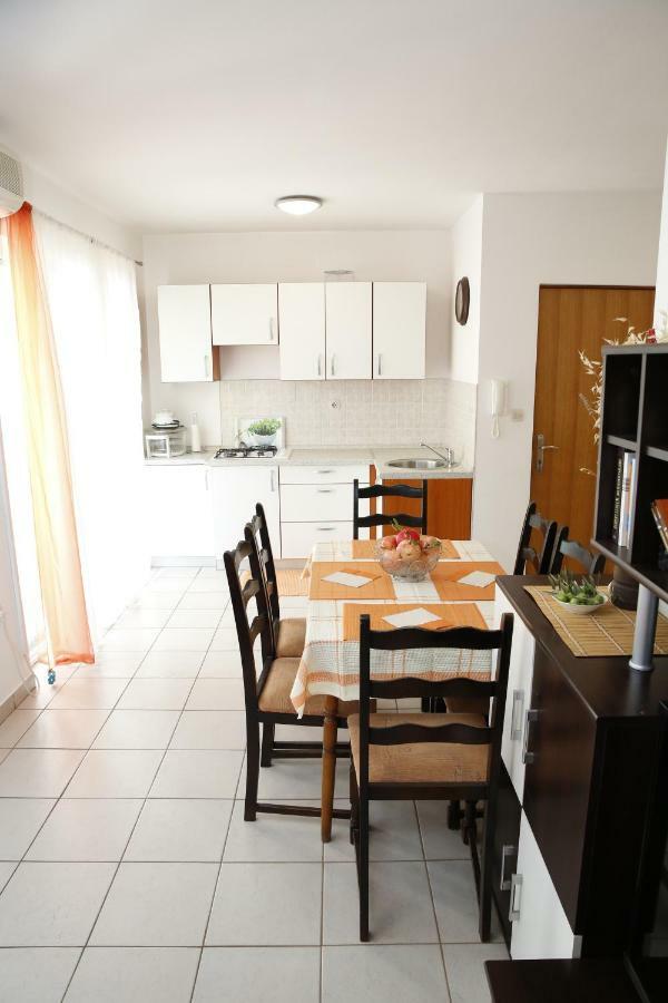 Apartman Alica Srima Vodice Exteriér fotografie